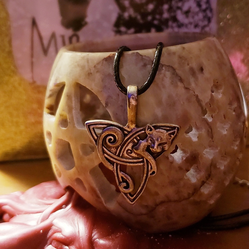 Celtic Trinity Knot Necklace